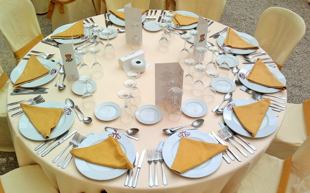 Incidente, evento Médico Enviar La colocación de los cubiertos en la mesa | Restaurante Tapería Marlo